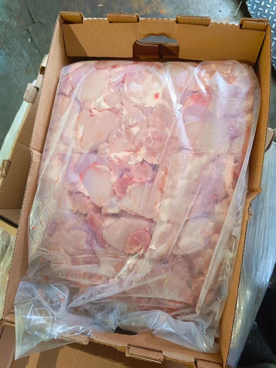 Превью товара Бескостное мясо бедра "филе бедра" цыплят-бройлеров (БП) охл. #2