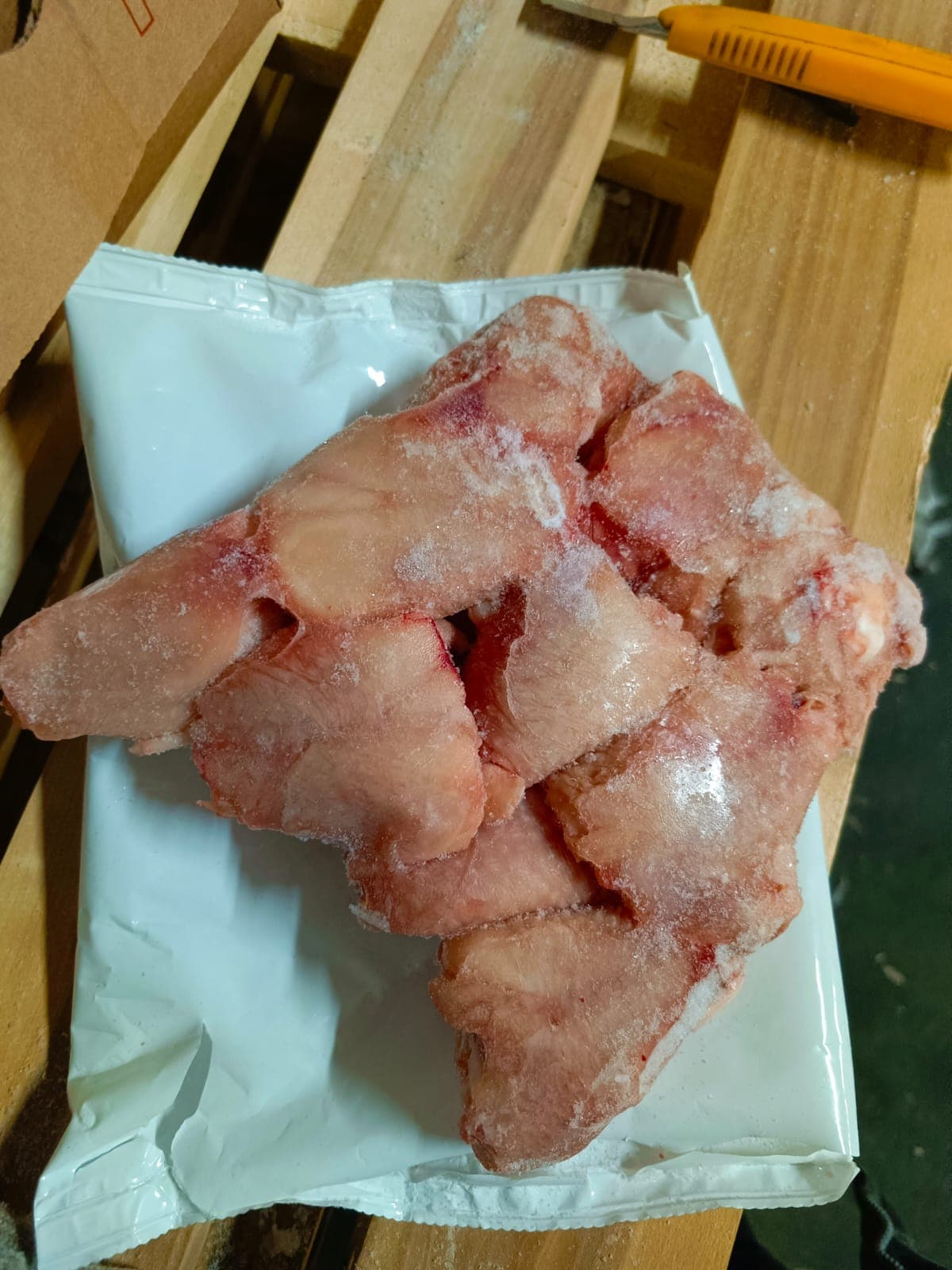 Превью товара Мясо на косточке цыплят-бройлеров Эконом для тушения (пакет) зам. #2