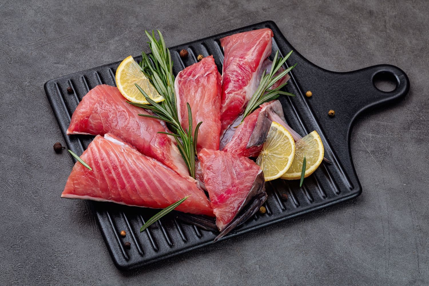 Превью товара Набор для ухи из клариевого сома охлажденный #1